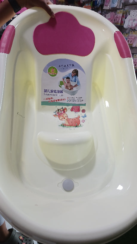 Bathtub with built in sling