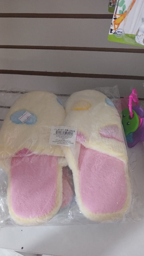 Women slippers