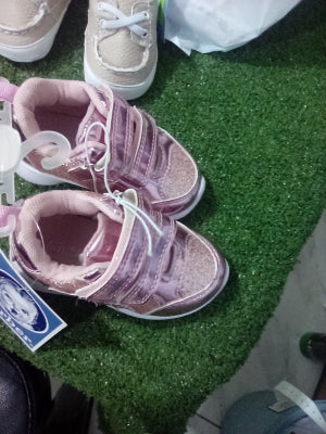 Girls pink shiny shoes