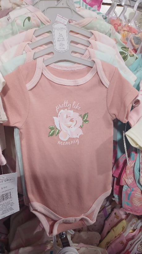Pretty like mommy